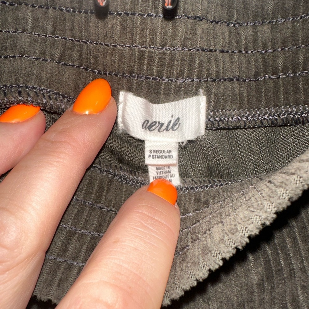 AERIE velvet pants - Picture 2 of 4